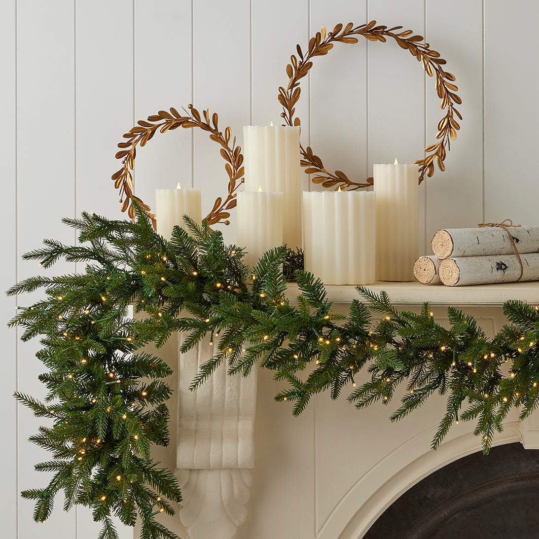 Dandan Pine 9ft Garland (plug in)