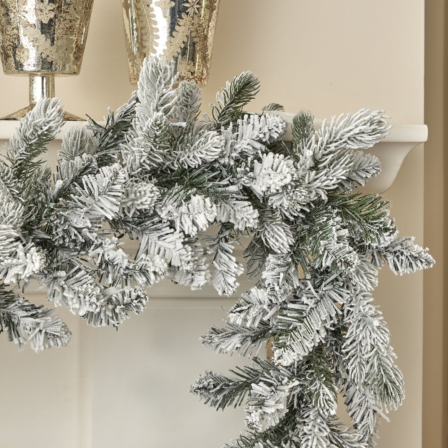 Palmetto Pine 6ft Flocked Garland Pre-lit with 50 Dual LED lights and 9 Functions (Battery-Operated)