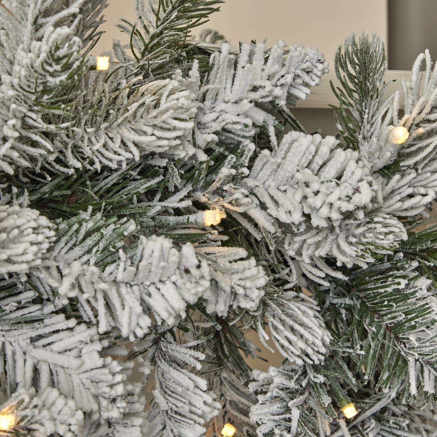 Palmetto Pine 6ft Flocked Garland Pre-lit with 50 Dual LED lights and 9 Functions (Battery-Operated)