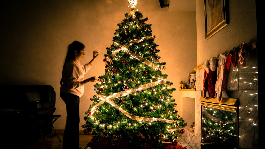 How to Wrap Ribbon Around a Christmas Tree