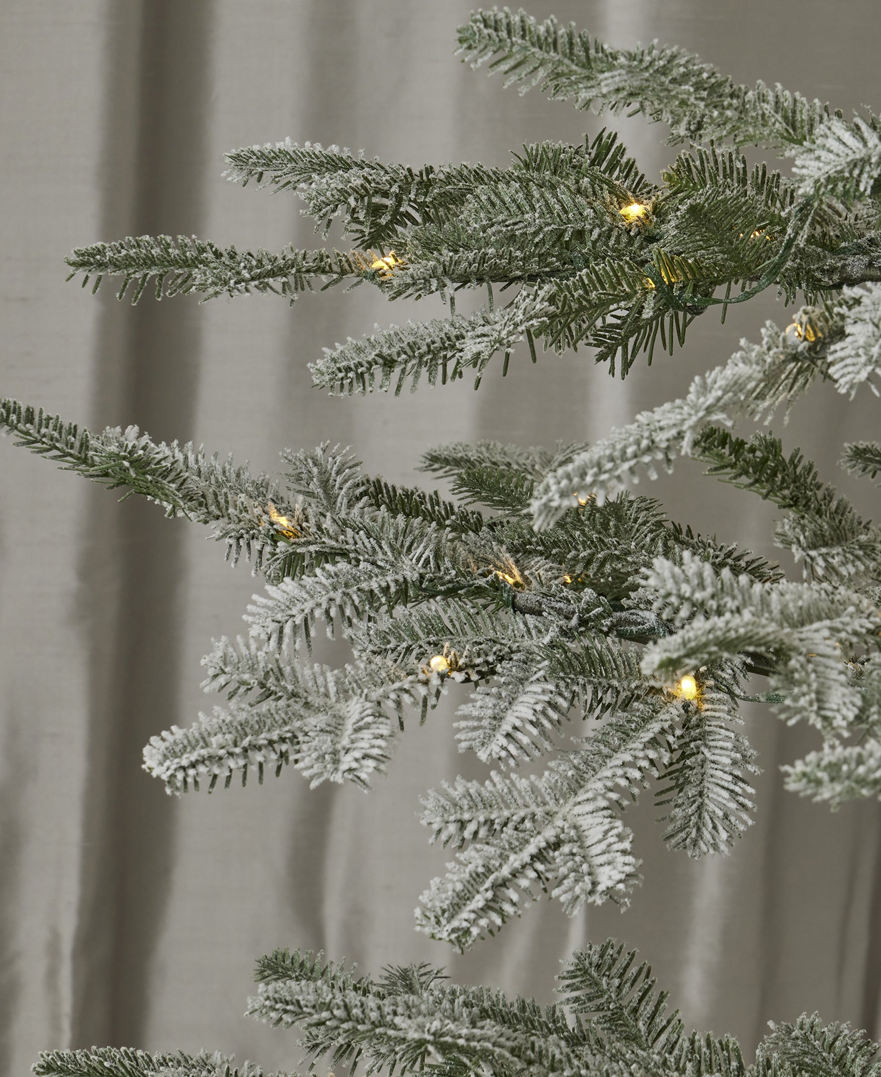 Sierra Pine Lightly Flocked Tree