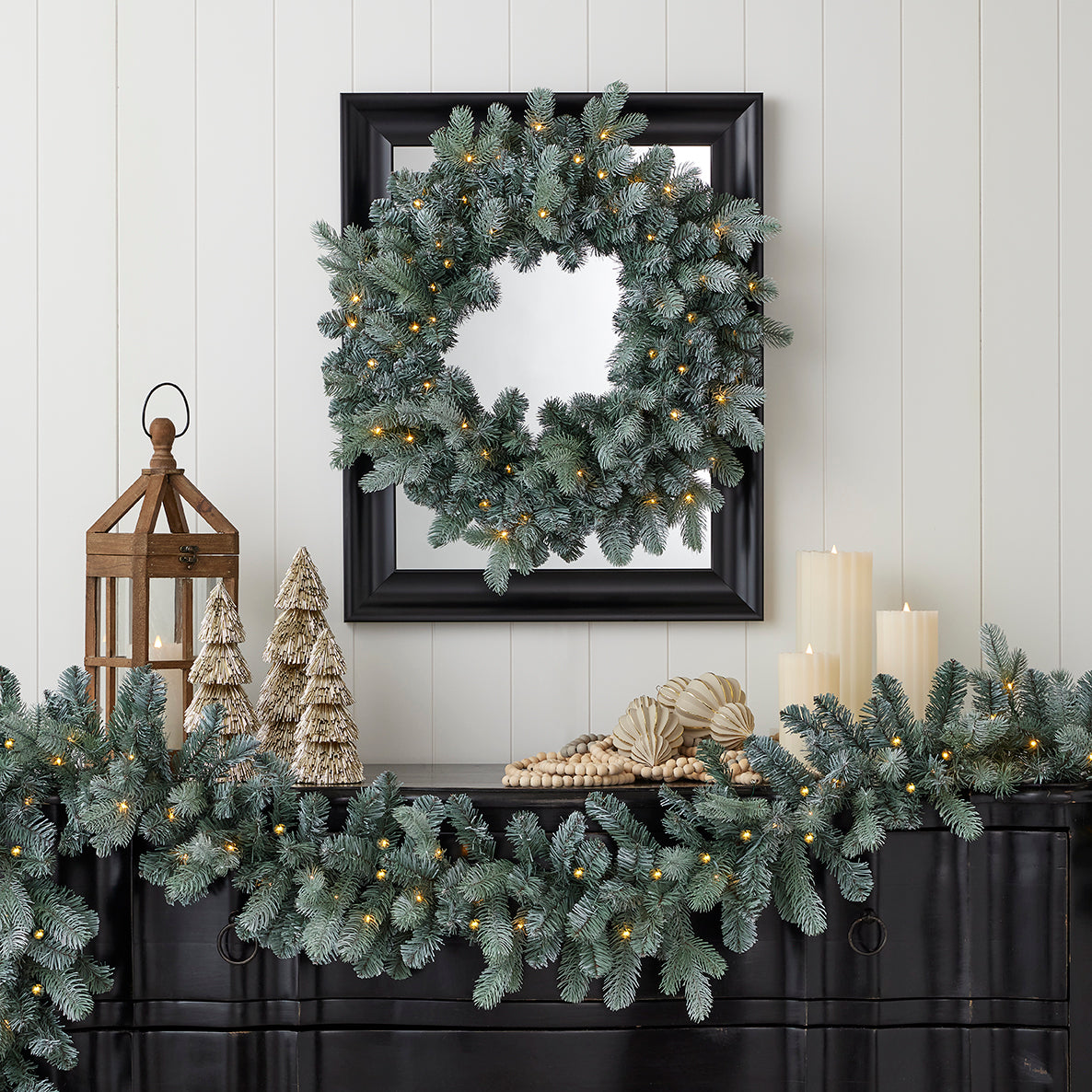 Blue Spruce 24in Wreath with Warm White LED Lights (Battery-Operated)