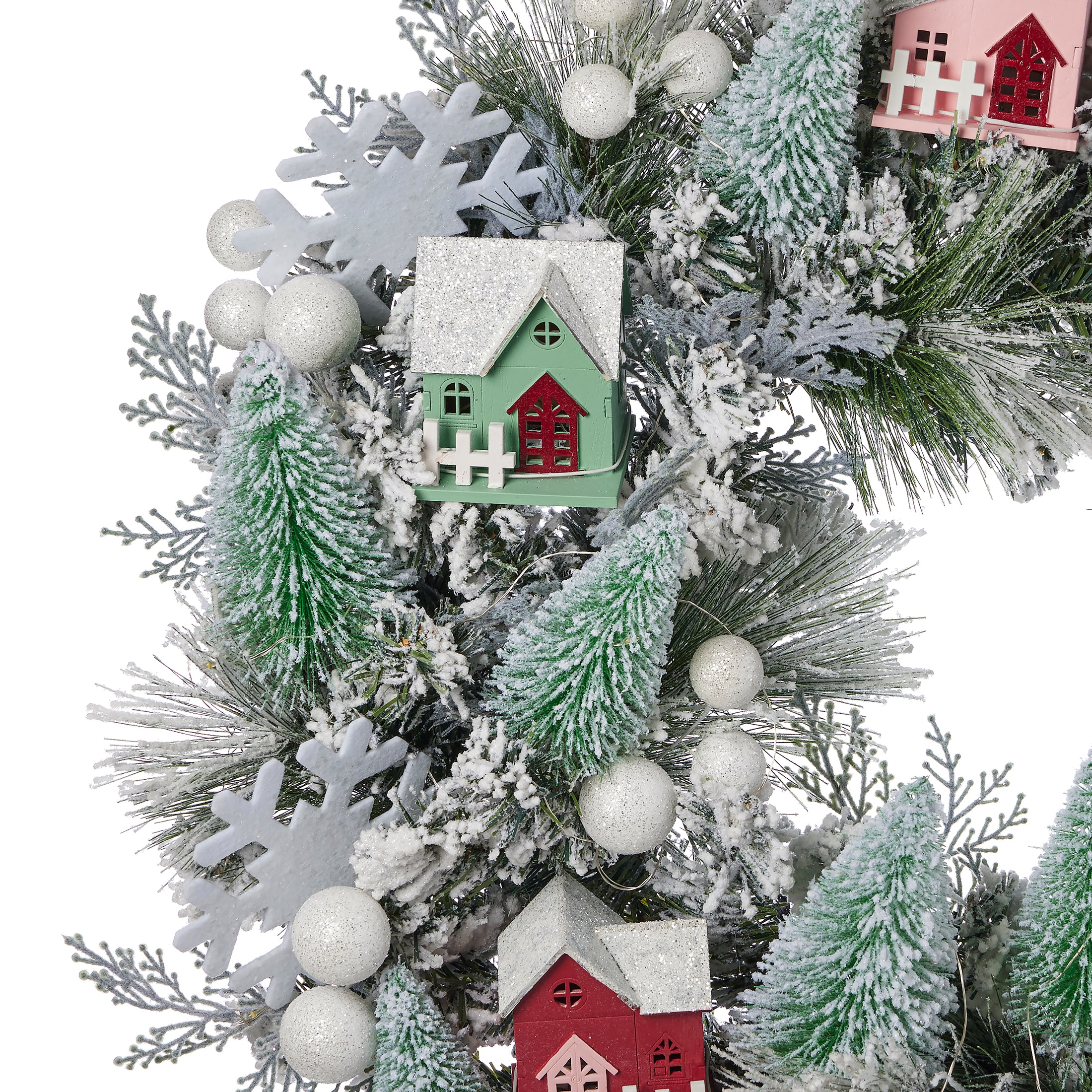 Snowy Cottage Wreath 26in Pre-Lit (Battery-Operated)