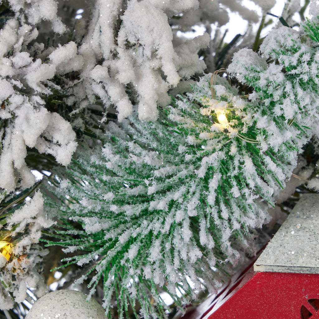 Snowy Cottage Wreath 26in Pre-Lit (Battery-Operated)