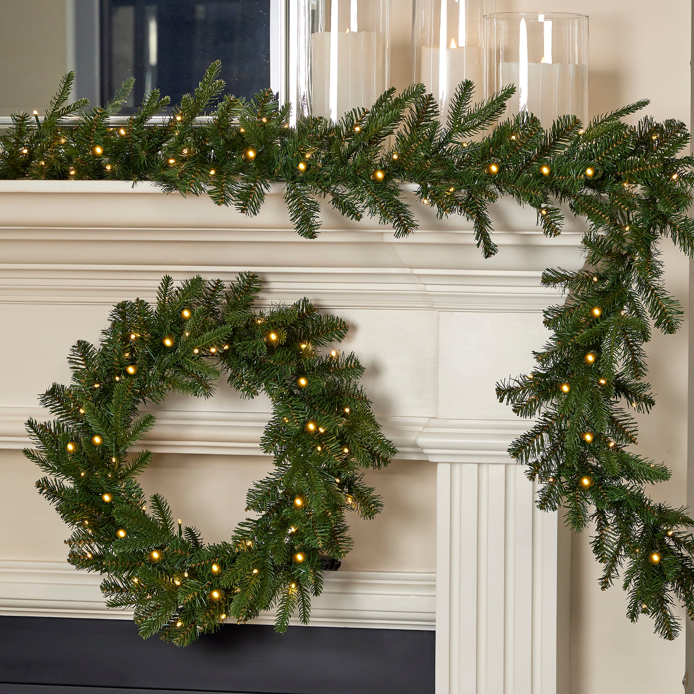 Dakota Pine 24in Wreath, 50 Dual LED Lights w/ 9 functions (Battery-Operated)
