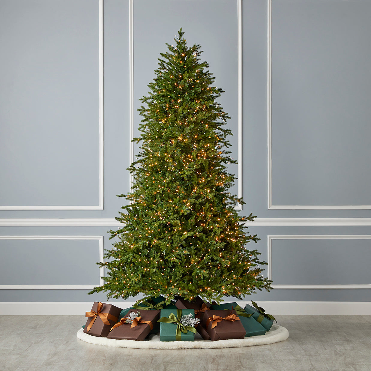 Dandan Pine Prelit Tree