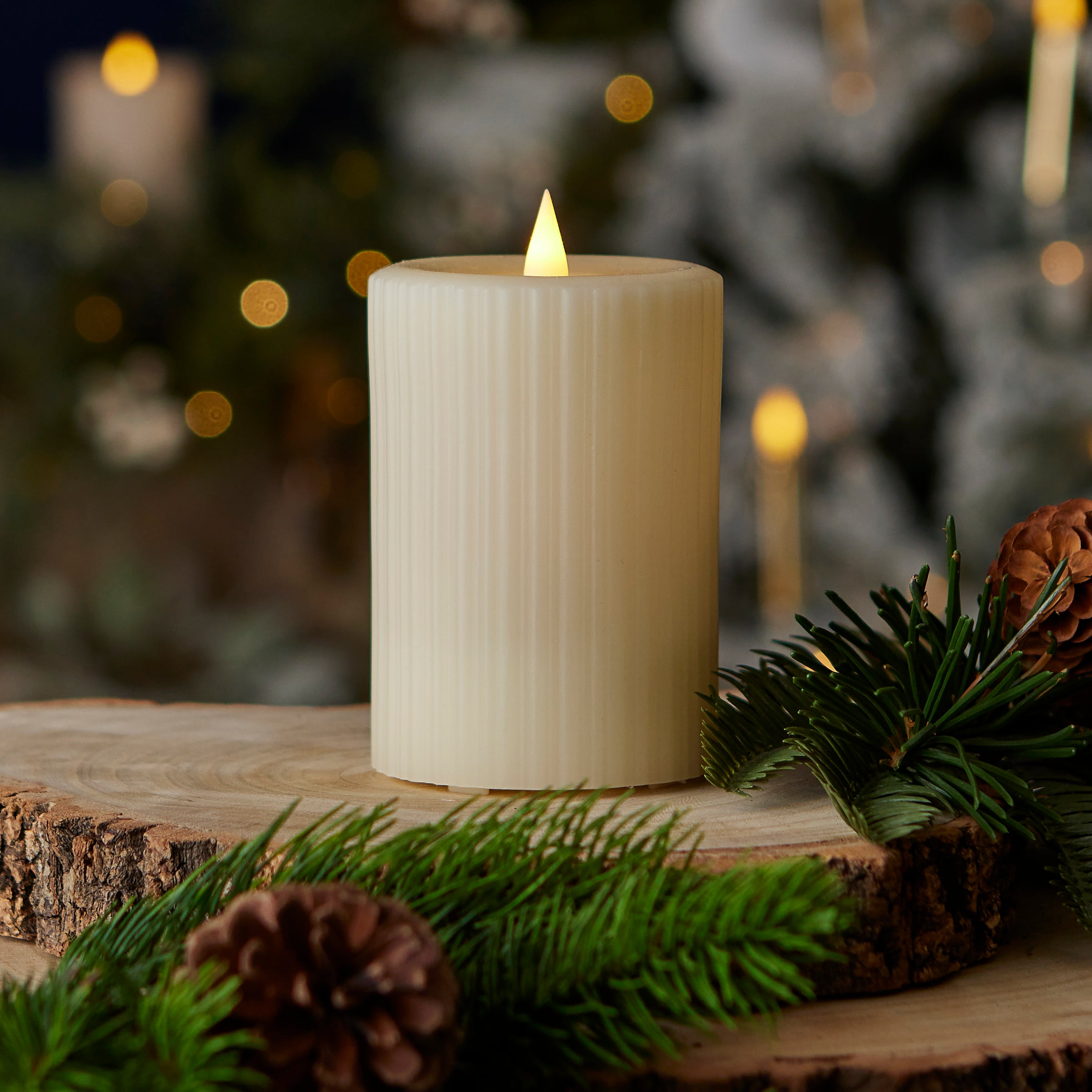 Fine Ribbed Motion Flameless Candle