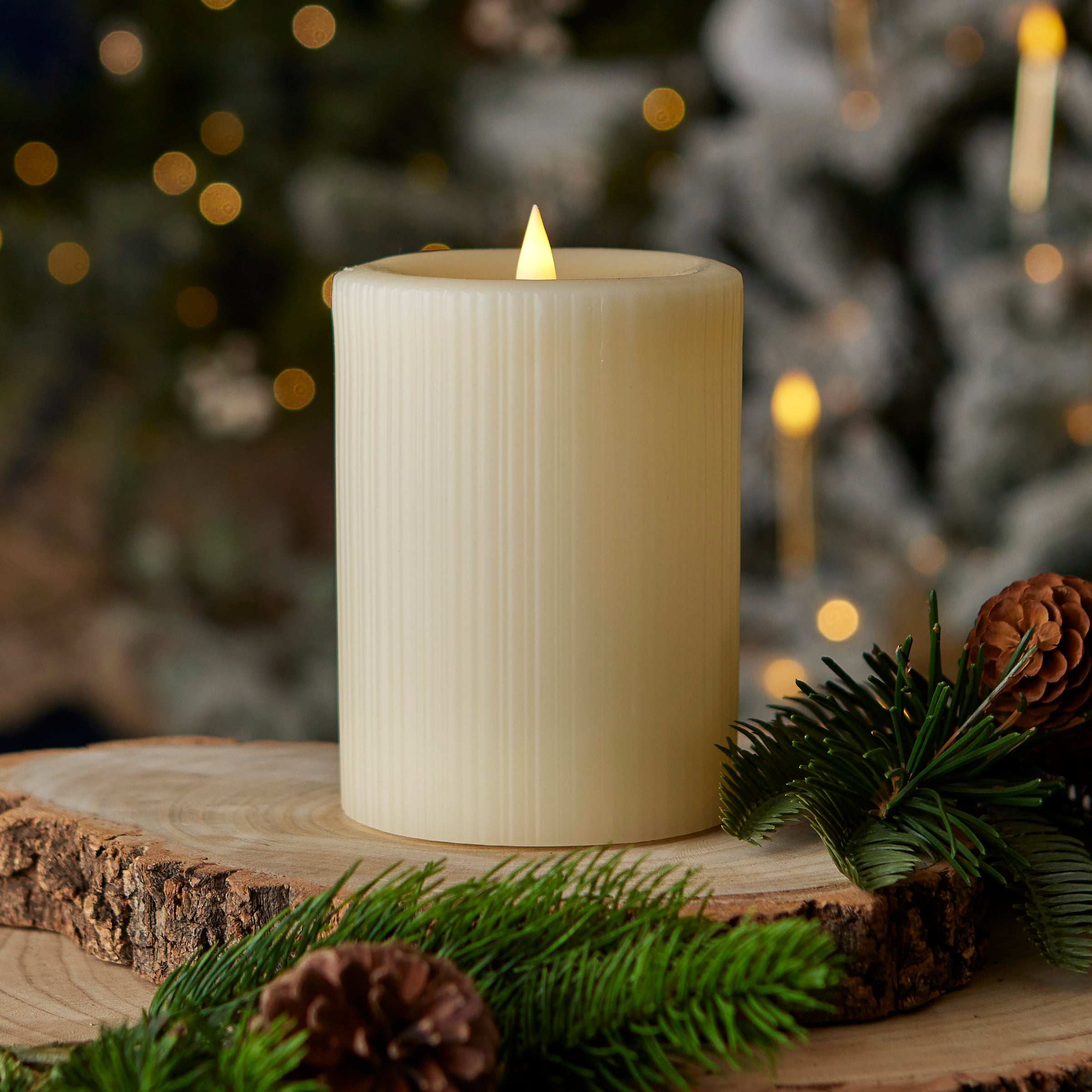 Fine Ribbed Motion Flameless Candle