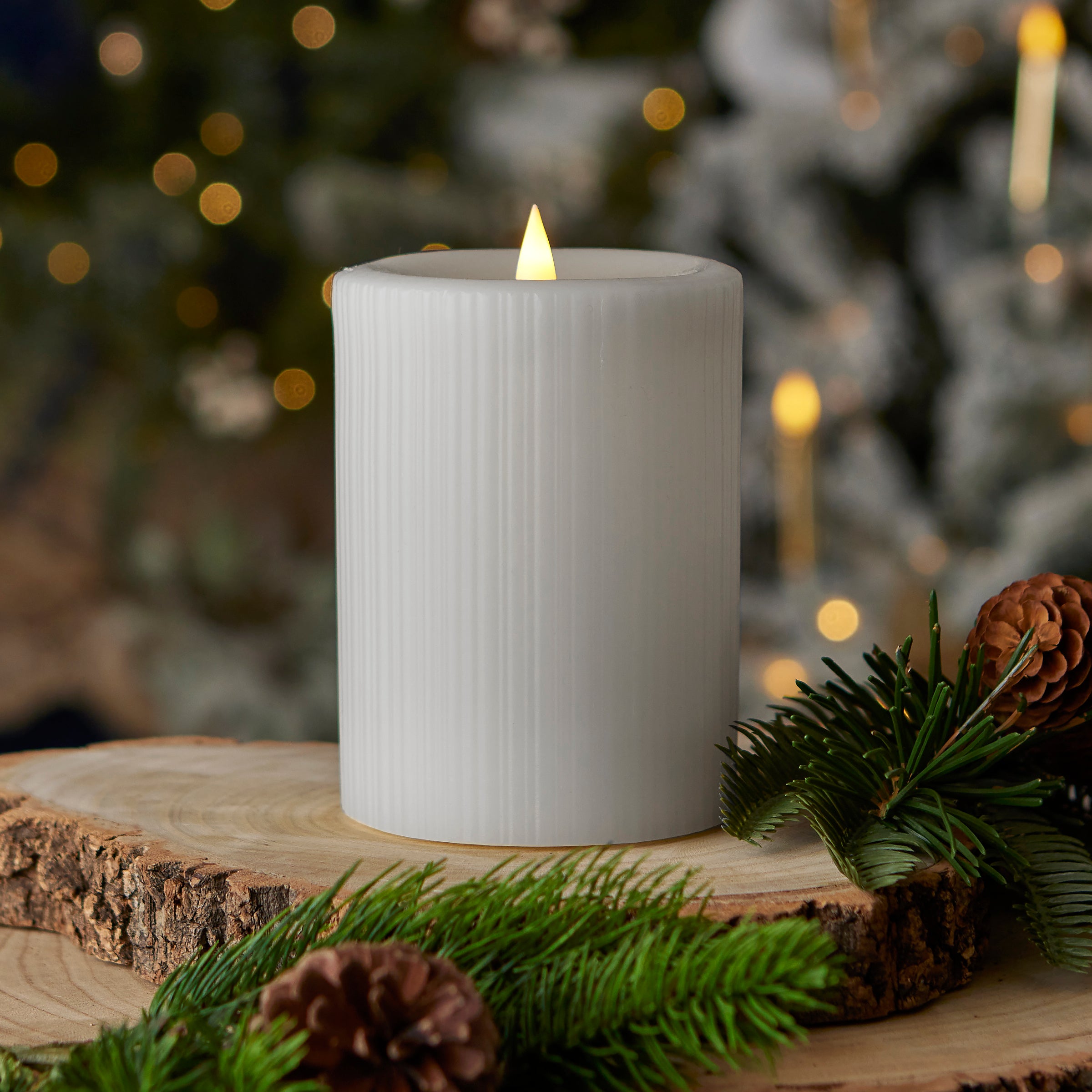 Fine Ribbed Motion Flameless Candle
