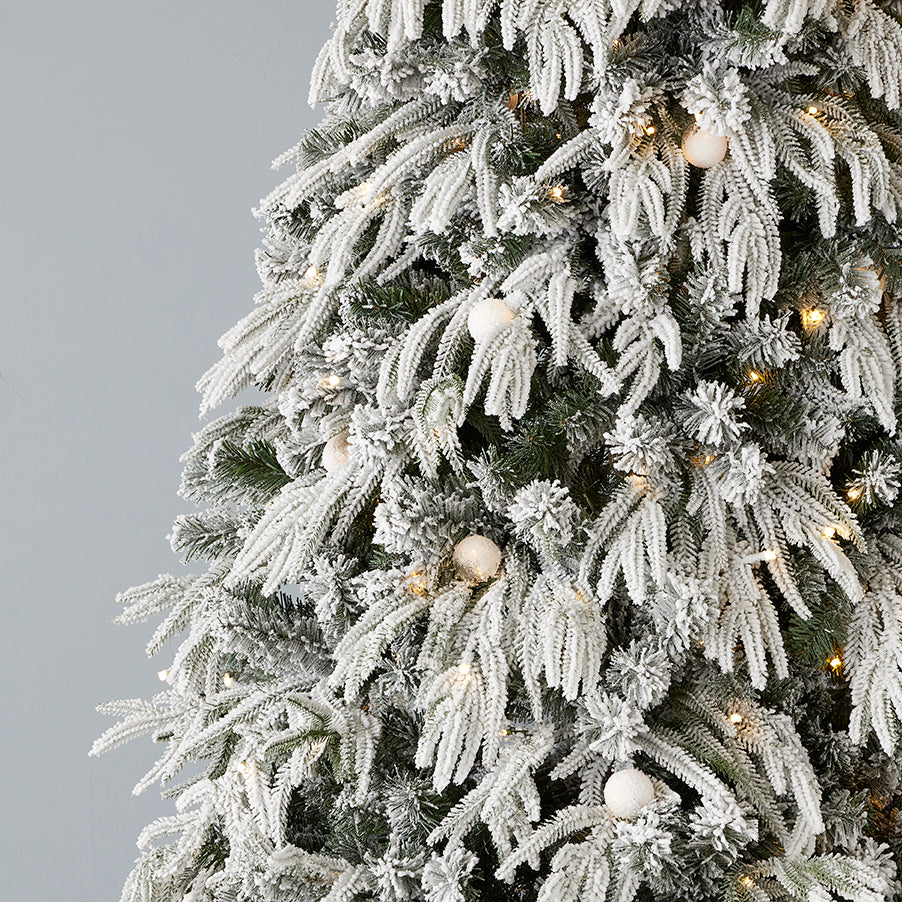 Frosted Acadia Full Pre-Lit Tree