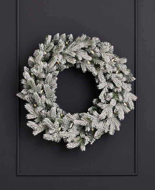 Shadow Woods Flocked Spruce 24in Pre-lit Wreath (plug in)