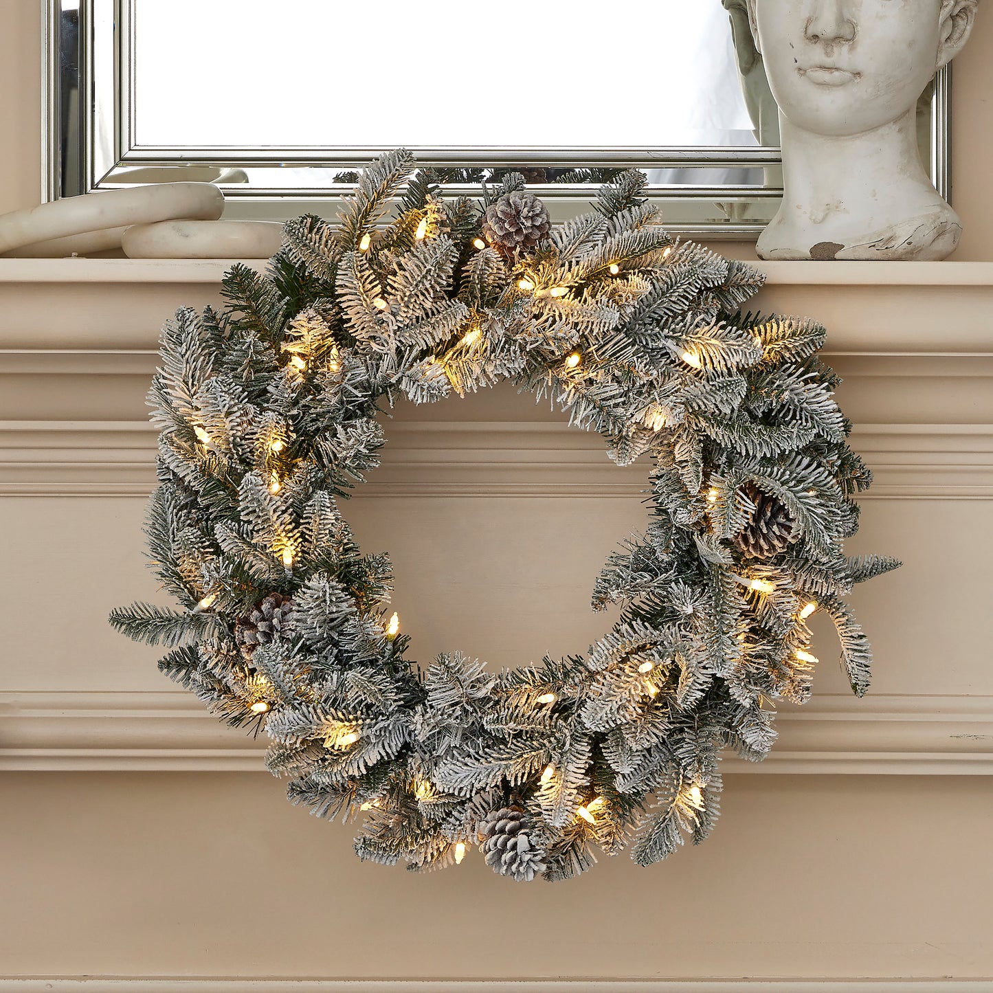 Lexington Fir 24" Pre-Lit Artificial Christmas Wreath (Plug in)