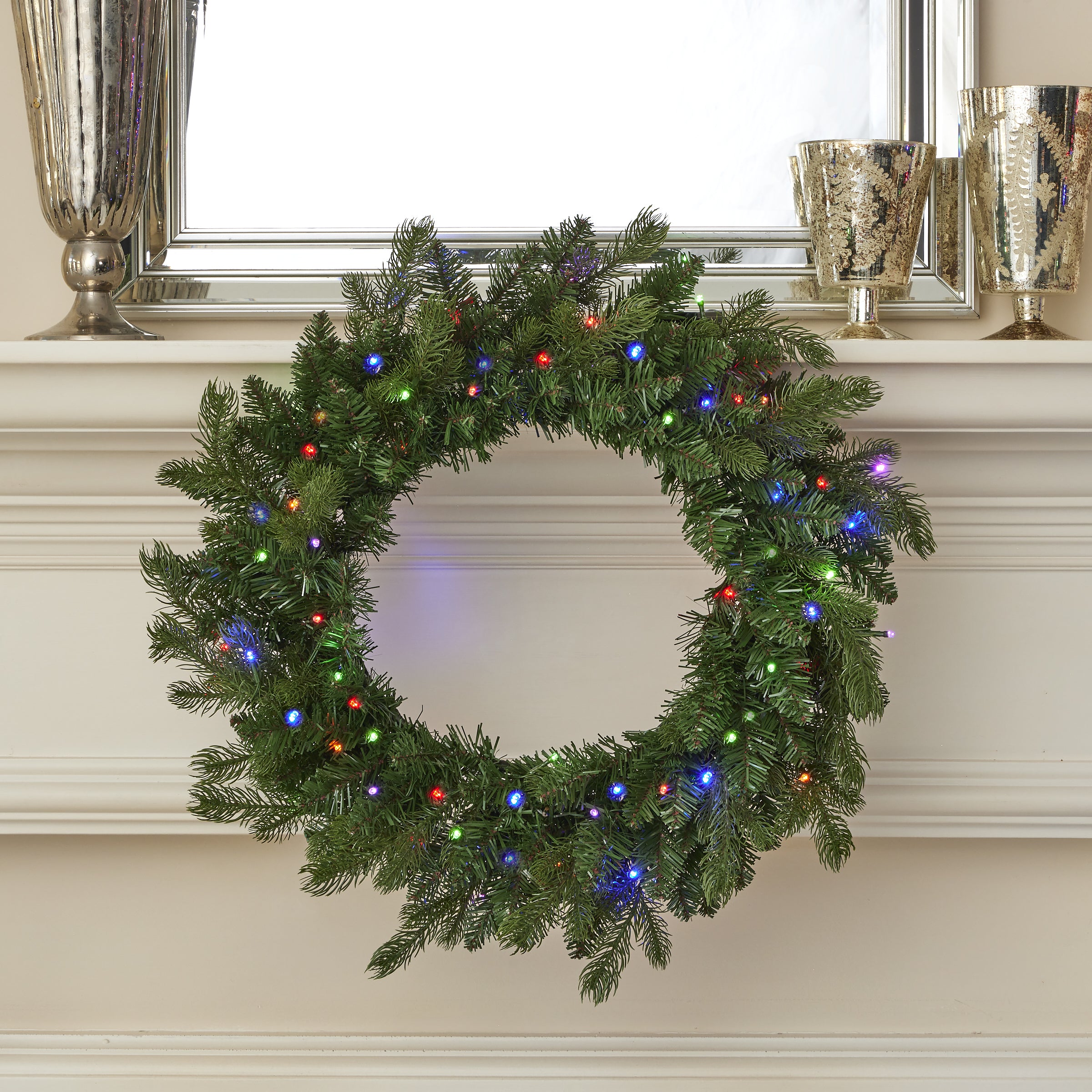 Palmetto Pine 24in Wreath Pre-lit with 50 Dual LED lights and 9 Functions (Battery-Operated)