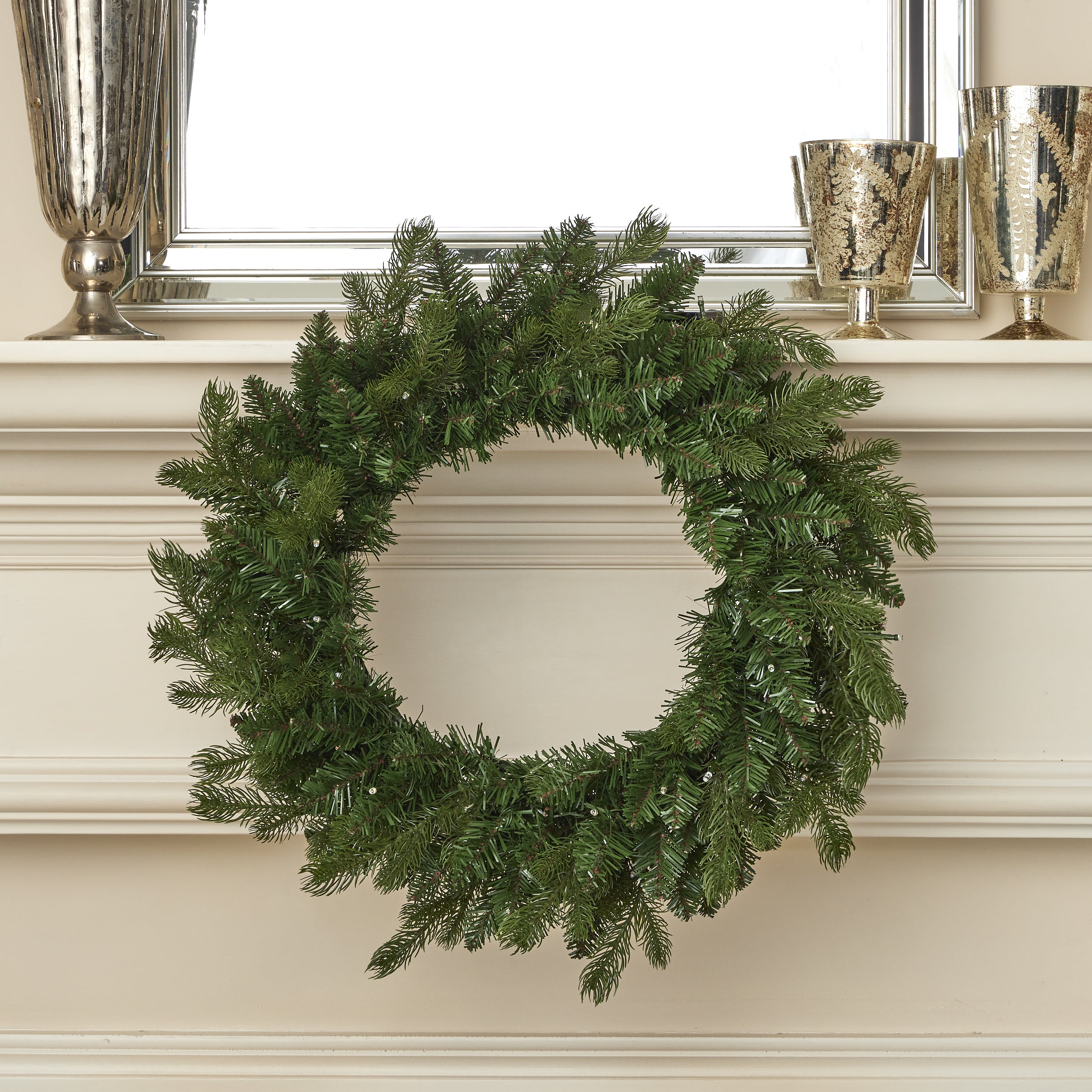 Palmetto Pine 24in Wreath Pre-lit with 50 Dual LED lights and 9 Functions (Battery-Operated)