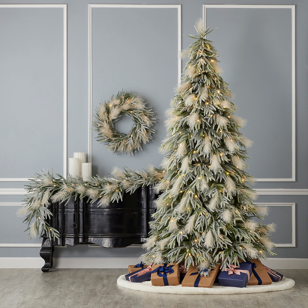 Pine and Pampas Tree (Pre Lit)