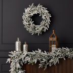 Royal Oaks Flocked Fir 24in Wreath (plug in)